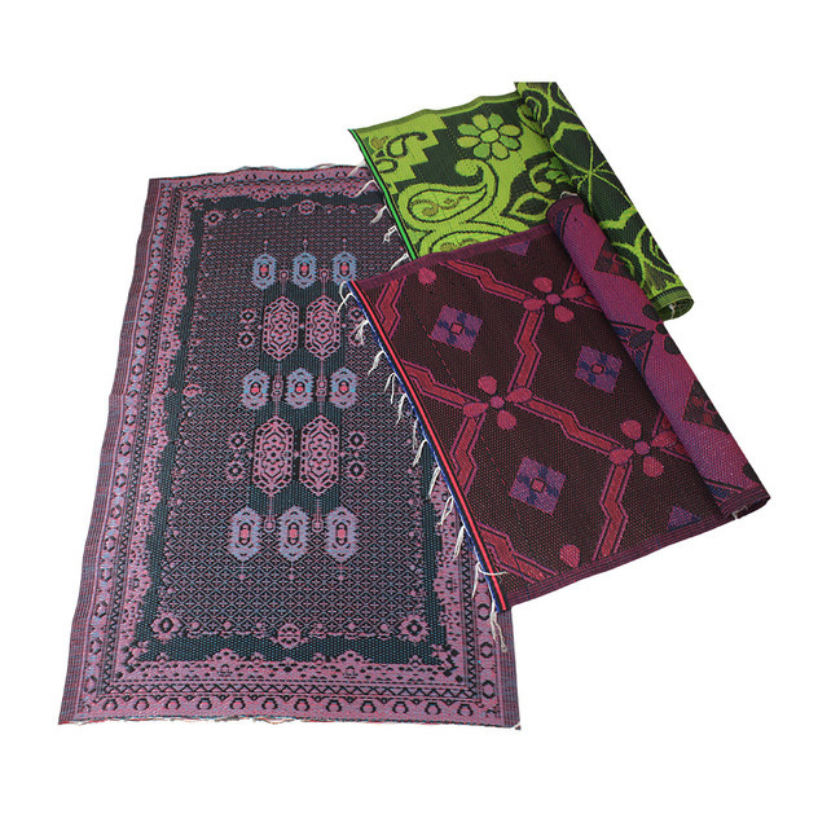 Assorted Woven Plastic Rug: Large (2.0lbs)