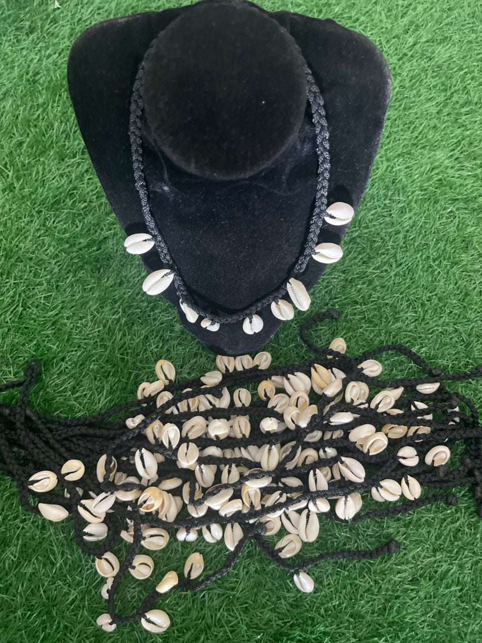 COWRIES NECKLACE