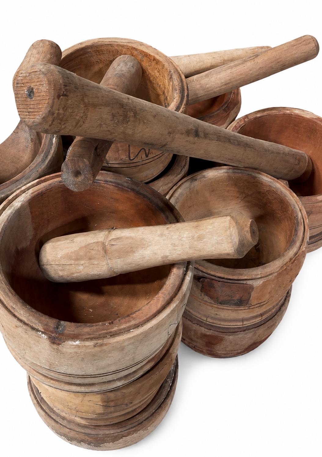 AFRICAN HANDMADE MORTAR FOR POUNDING.