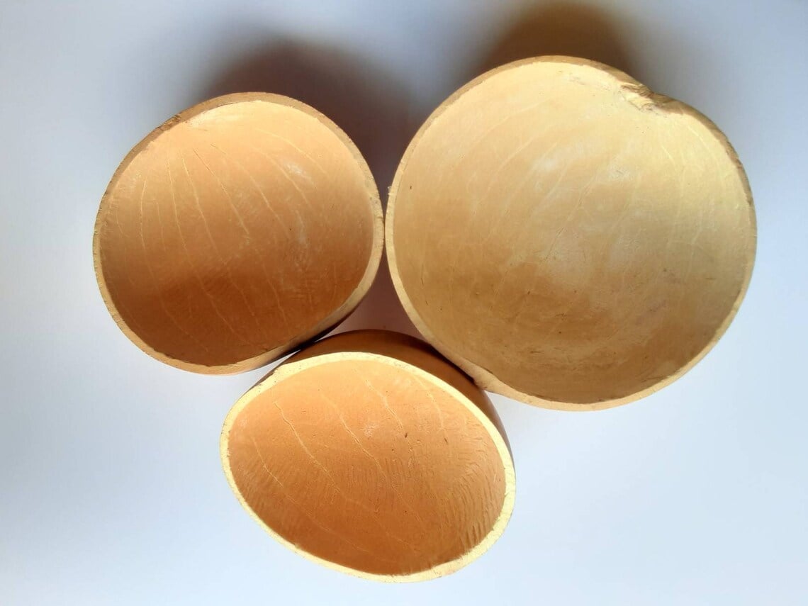 HANDMADE CALABASH FROM GHANA, CALABASH BOWLS REGLAR SIZES FOR DRINKING.
